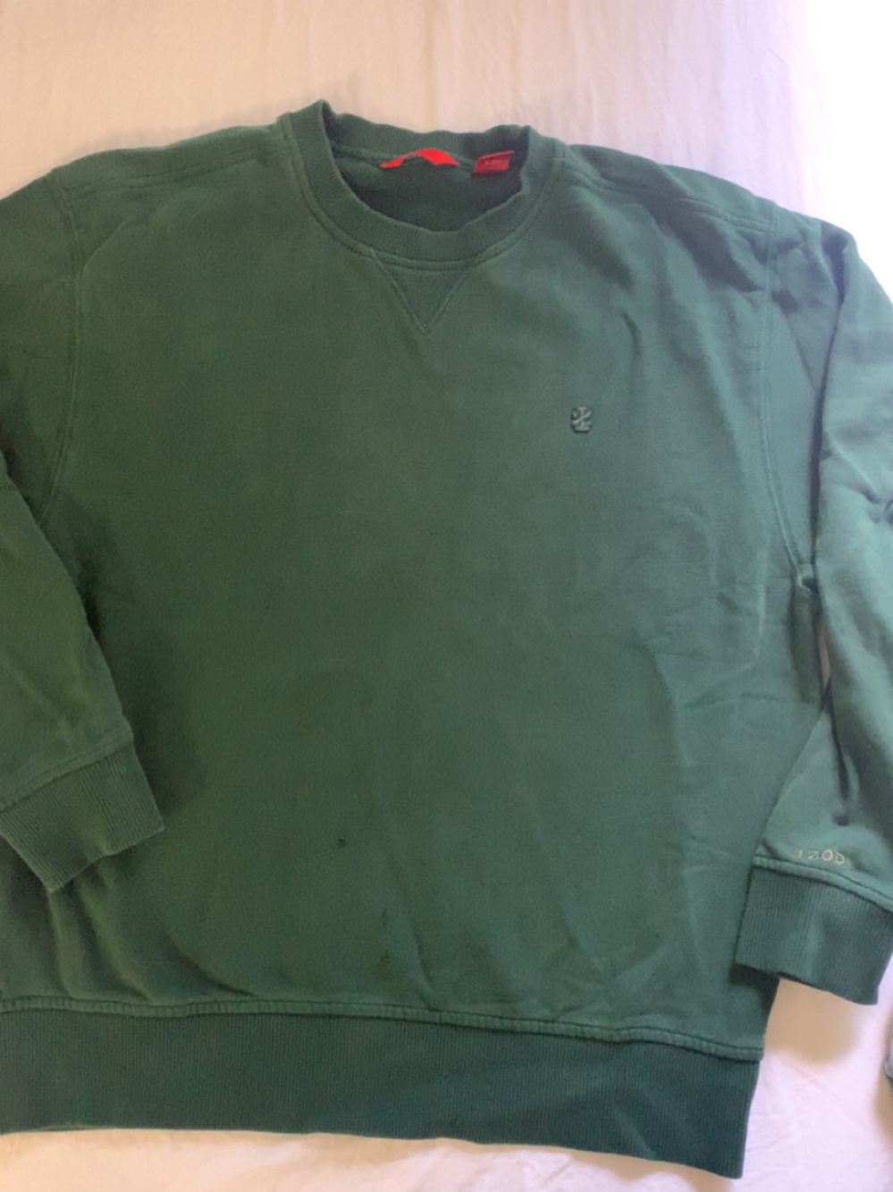 Comfy worn in oversized Izod Men's Forest Green Crewneck Sweatshirt